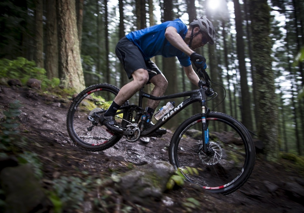 Sử dụng xe đạp thể thao với mục đích đạp trong rừng núi