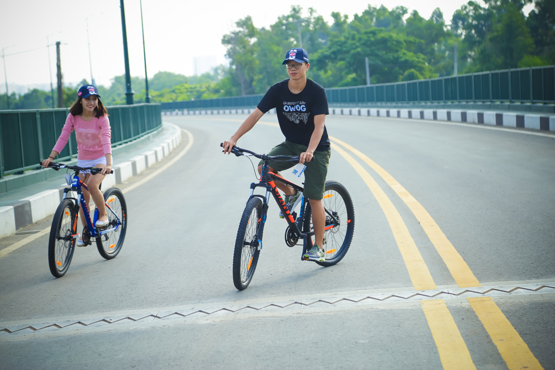 Các bạn trẻ Sài Gòn chọn xe đạp để vui chơi vào những lúc rãnh rỗi