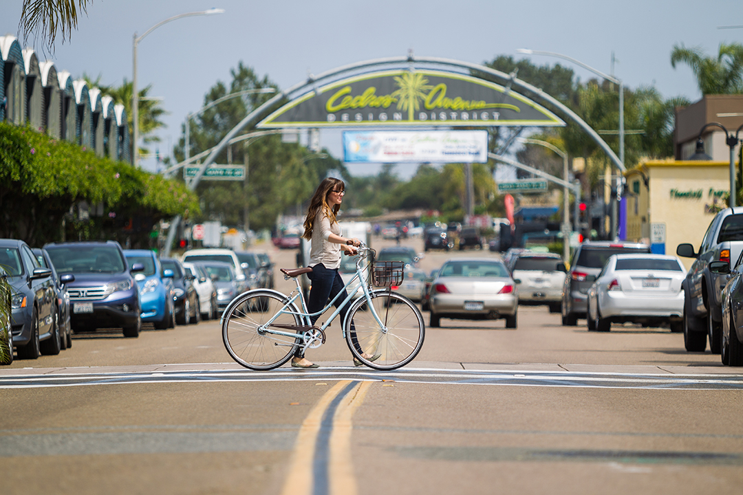 Sử dụng xe đạp không phải lo về vấn đề tiêu hao nhiên liệu khi gặp những đoạn đường kẹt xe