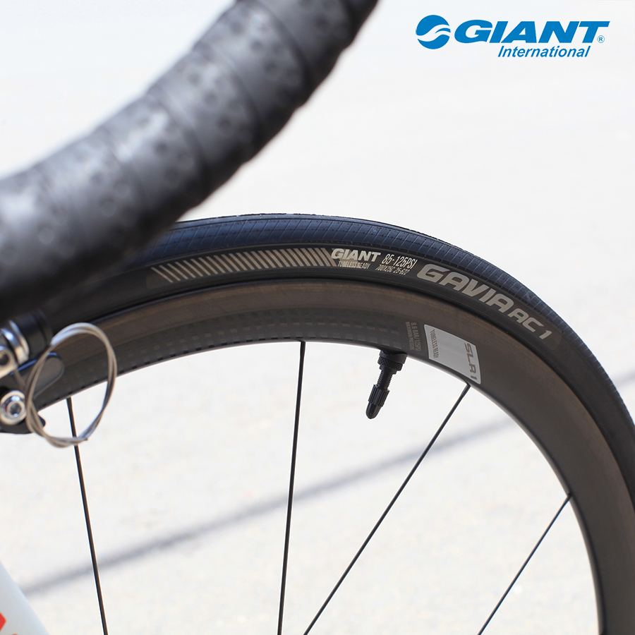 Vỏ Giant Gavia AC 1 Tubeless hoạt động mượt mà