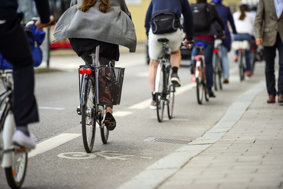 Đi xe đạp giúp giảm chi phí đi lại