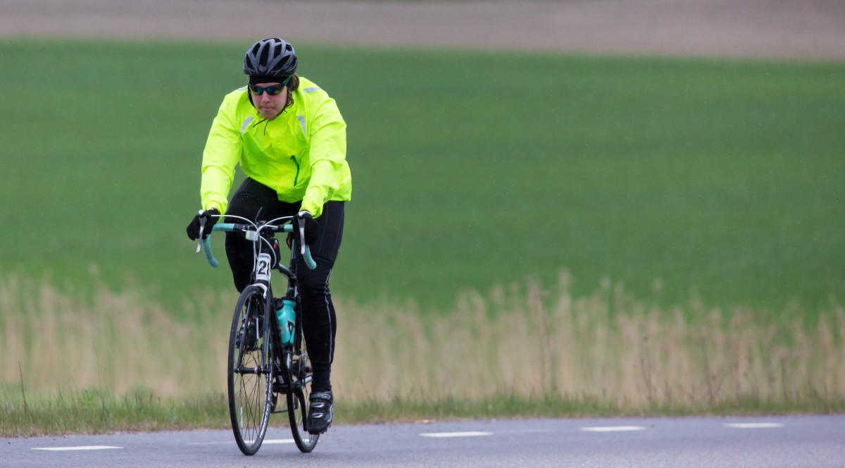 5 tip cho bạn khi đạp xe trong trời lộng gió!