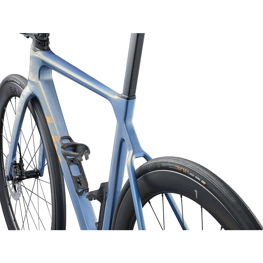 2026_EnviLivADVPro1_DreamyBlue_2