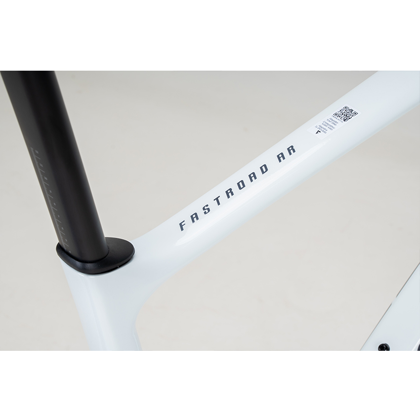 2026_FastroadADVAR1A_White_10