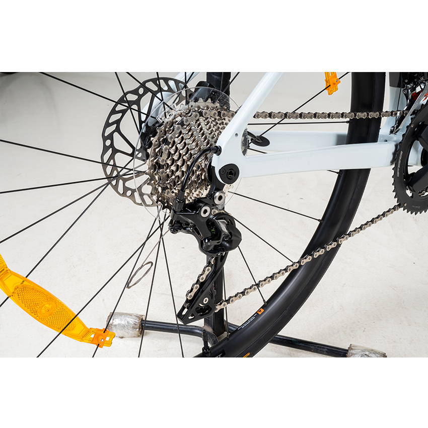 2026_FastroadADVAR1A_White_14