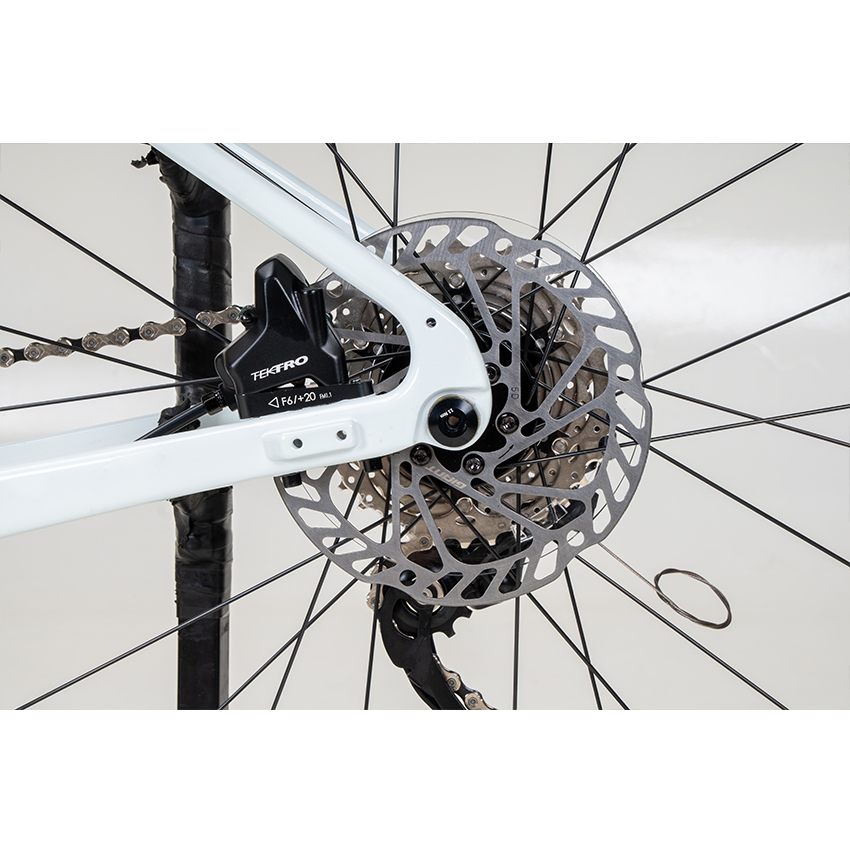 2026_FastroadADVAR1A_White_23